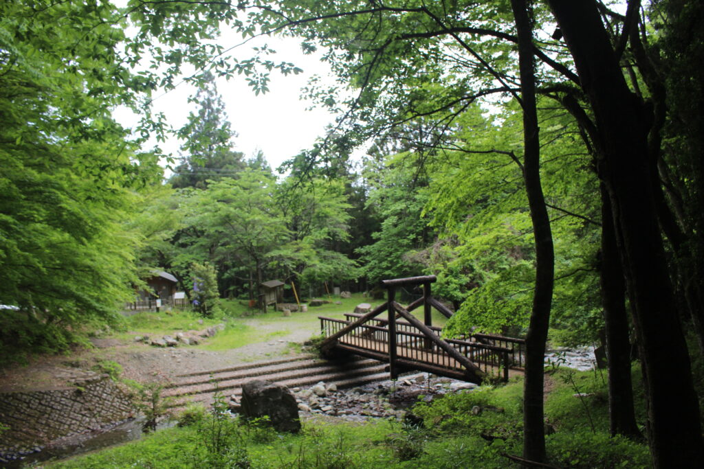 葛葉の泉の広場